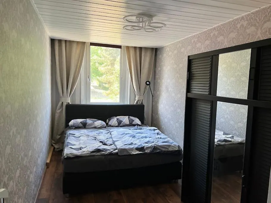 Schoenes City-Apartment Im Zentrum Mit Balkon